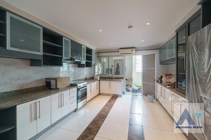 8  4 br Condominium for rent and sale in Sukhumvit ,Bangkok BTS Phrom Phong at D.S. Tower 1 AA25838