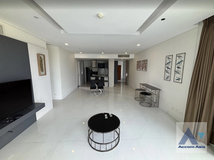 unitPet friendly | Newly Renovated Bright & Modern Condo for rent on 21 floor of Fullerton Sukhumvit Main Street walk 5 mins to Thonglor Ekkamai BTS