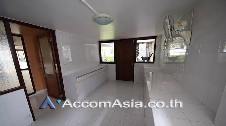 6  3 br House for rent and sale in Sukhumvit ,Bangkok BTS Ekkamai AA25847