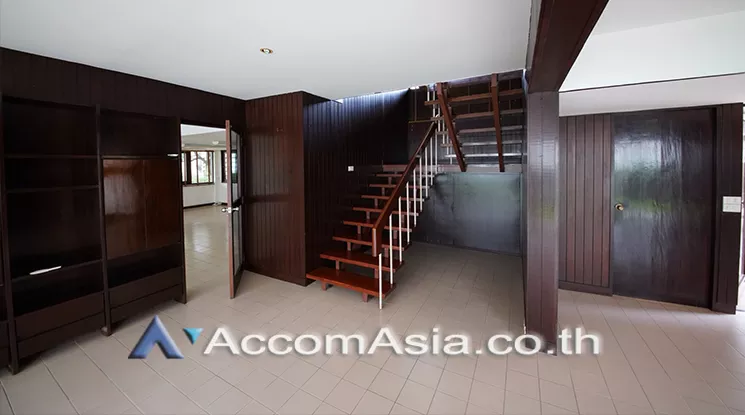 7  3 br House for rent and sale in Sukhumvit ,Bangkok BTS Ekkamai AA25847
