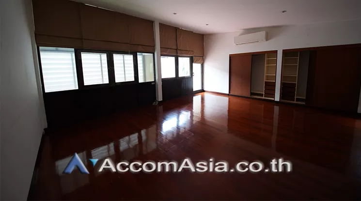 9  3 br House for rent and sale in Sukhumvit ,Bangkok BTS Ekkamai AA25847