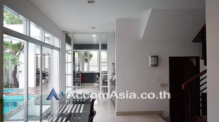  2  4 br House For Sale in sukhumvit ,Bangkok BTS Thong Lo AA25848
