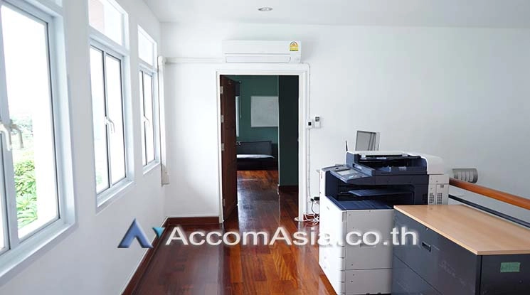 17  4 br House For Sale in Sukhumvit ,Bangkok BTS Thong Lo AA25848