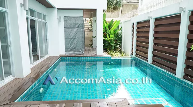 Private Swimming Pool |  4 Bedrooms  House For Sale in Sukhumvit, Bangkok  near BTS Thong Lo (AA25848)