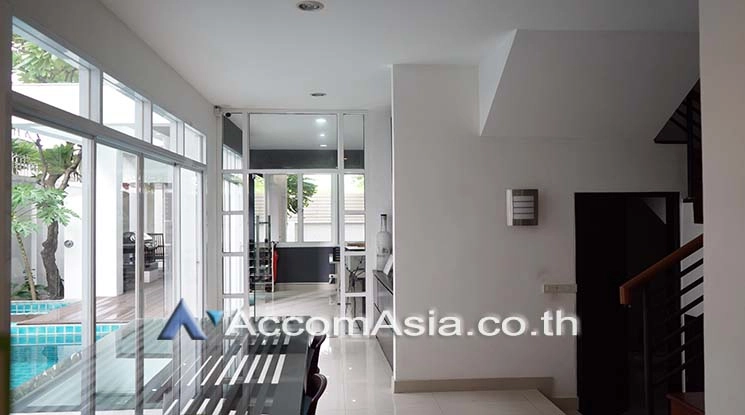 6  4 br House For Sale in Sukhumvit ,Bangkok BTS Thong Lo AA25848