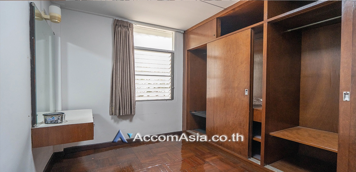 11  2 br House For Rent in Ploenchit ,Bangkok BTS Ploenchit AA25853