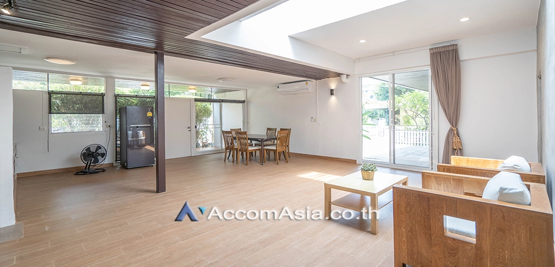 6  2 br House For Rent in Ploenchit ,Bangkok BTS Ploenchit AA25853