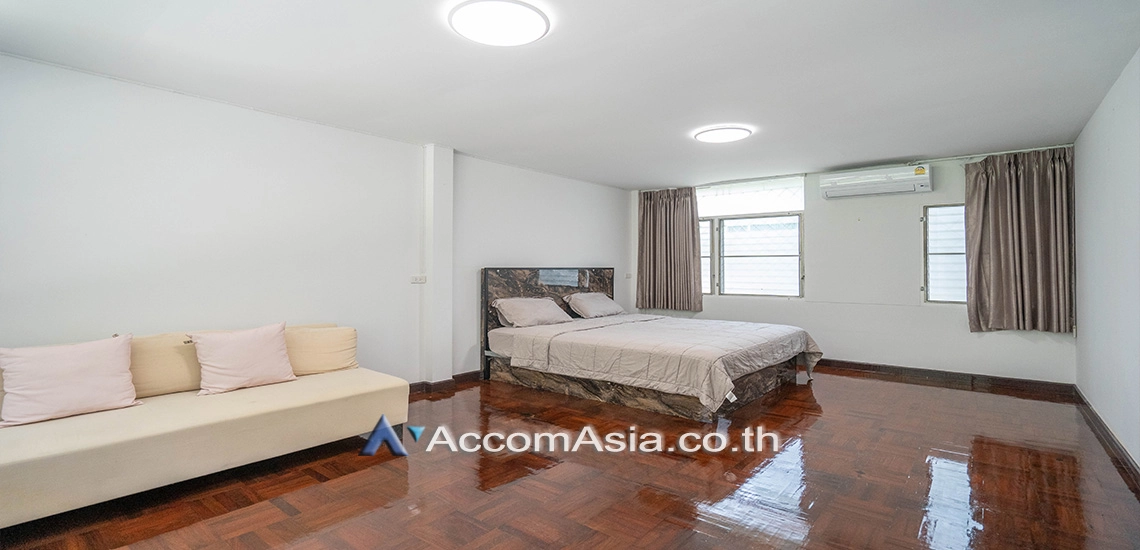 9  2 br House For Rent in Ploenchit ,Bangkok BTS Ploenchit AA25853