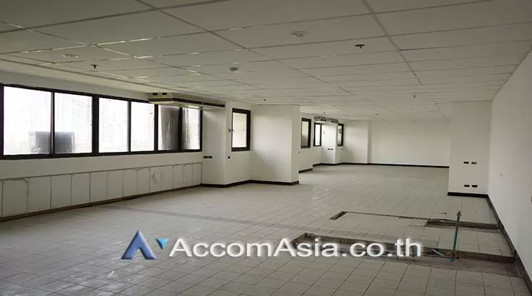7  Office Space For Rent in Sukhumvit ,Bangkok BTS Ekkamai at Modern Town Building AA25858