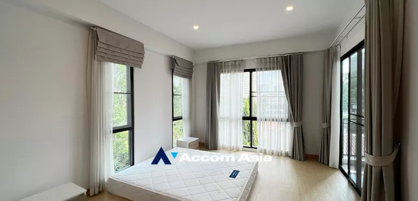 12  3 br Townhouse For Rent in sathorn ,Bangkok  AA25860