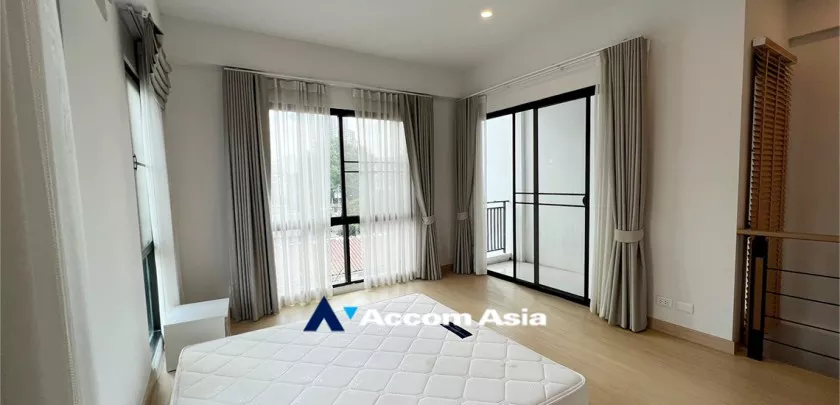 13  3 br Townhouse For Rent in sathorn ,Bangkok  AA25860