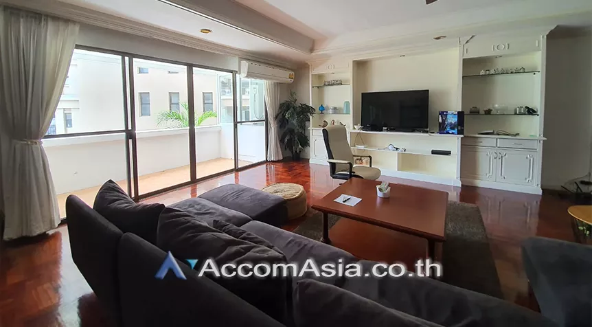 Big Balcony, Pet friendly |  Homely atmosphere Apartment  4 Bedroom for Rent BTS Phrom Phong in Sukhumvit Bangkok