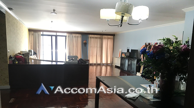 Baan Prompong Condominium  3 Bedroom for Sale BTS Phrom Phong in Sukhumvit Bangkok
