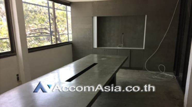  2  House For Rent in Sukhumvit ,Bangkok BTS Thong Lo AA25896