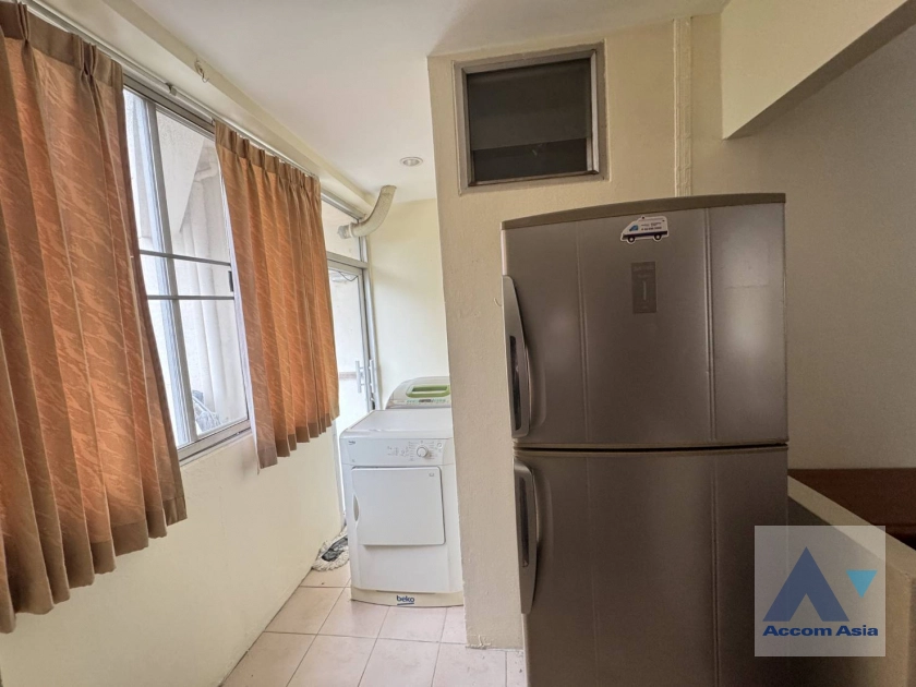 9  2 br Condominium For Rent in Sukhumvit ,Bangkok BTS Nana at The Heritage 24043