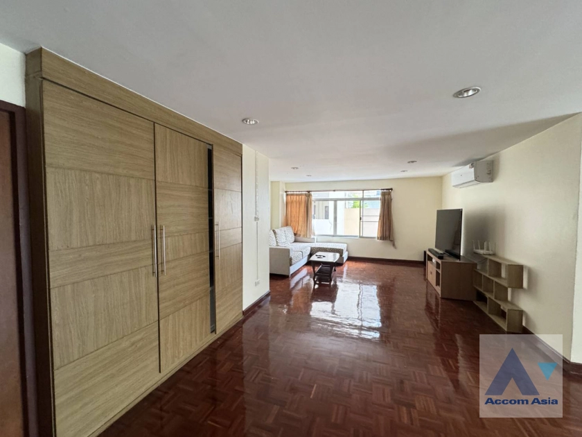  1  2 br Condominium For Rent in Sukhumvit ,Bangkok BTS Nana at The Heritage 24043