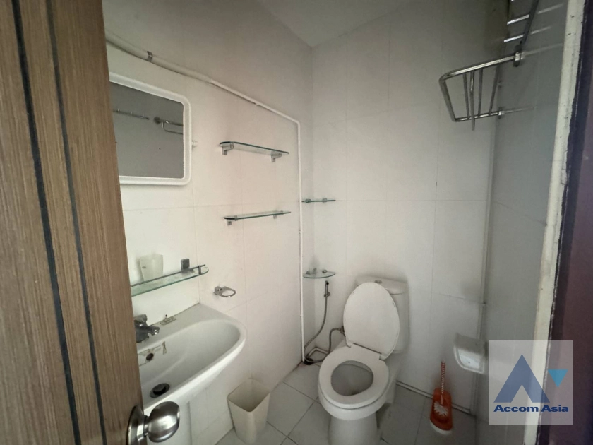 17  2 br Condominium For Rent in Sukhumvit ,Bangkok BTS Nana at The Heritage 24043