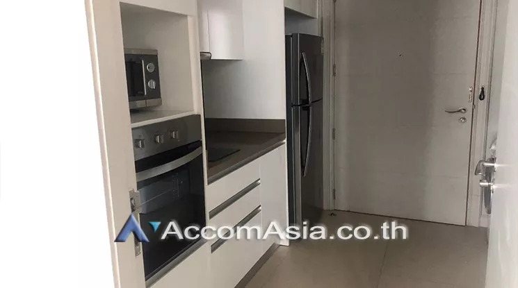 unit 3 Bedrooms  Condominium For Rent in Sathorn, Bangkok  near BTS Chong Nonsi - BRT Arkhan Songkhro (AA25920)