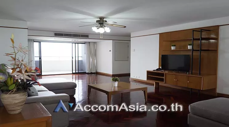  1  3 br Apartment For Rent in Sukhumvit ,Bangkok BTS Nana at Perfect for Pet lovers Apartment, near NIST Intl AA25932