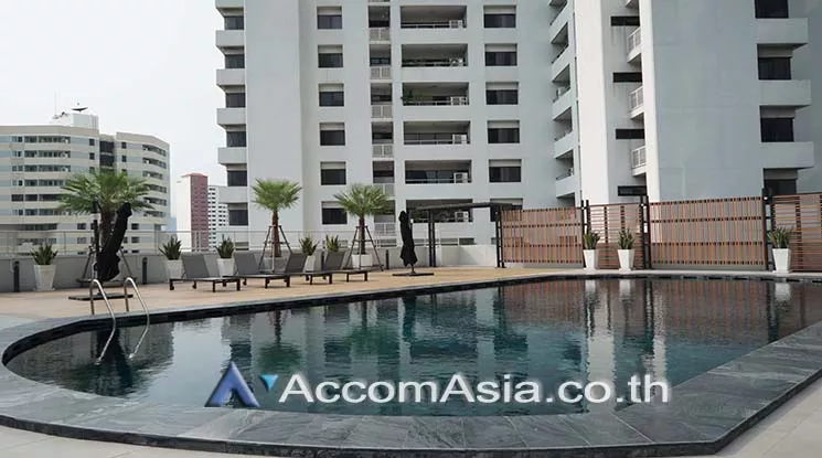 14  3 br Apartment For Rent in Sukhumvit ,Bangkok BTS Nana at Comfort high rise AA25932