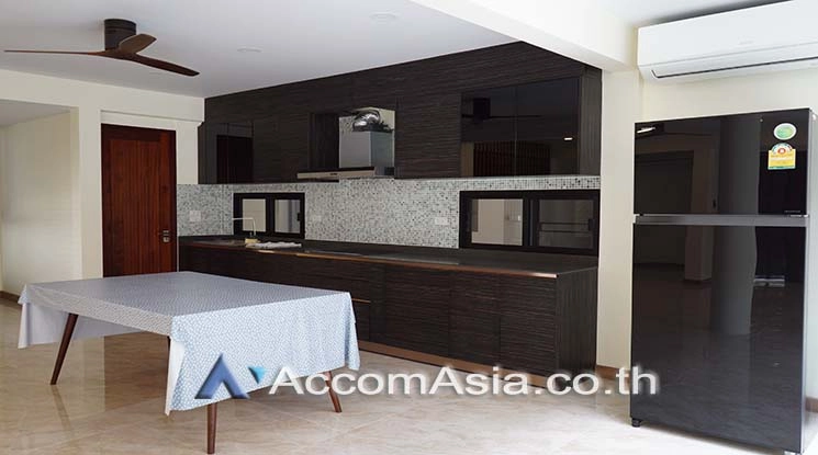 5  3 br House For Rent in Sathorn ,Bangkok MRT Lumphini AA25935