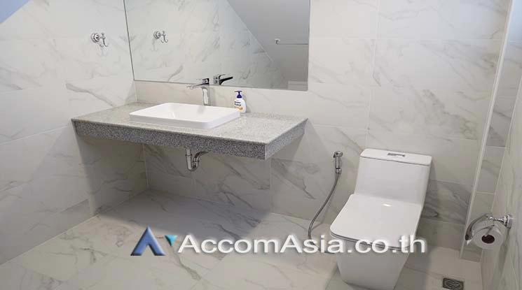 6  3 br House For Rent in Sathorn ,Bangkok MRT Lumphini AA25935