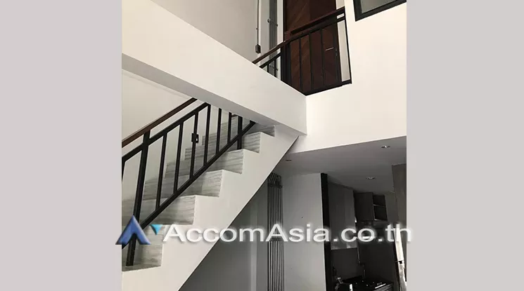 5  2 br Townhouse For Rent in sukhumvit ,Bangkok BTS Thong Lo AA25937