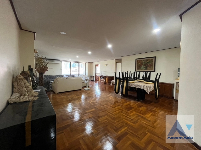 unit 3 Bedrooms  Condominium For Rent & Sale in Sukhumvit, Bangkok  near BTS Asok - MRT Sukhumvit (AA25944)