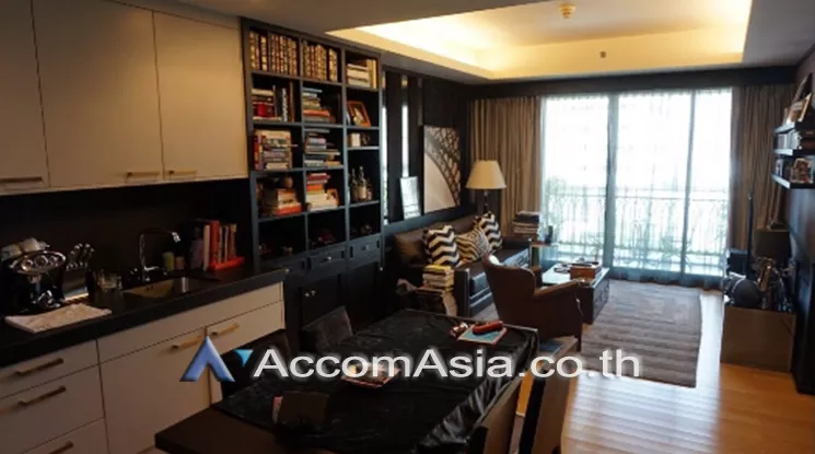  1 Bedroom  Condominium For Sale in Ploenchit, Bangkok  near BTS Ploenchit - MRT Lumphini (AA25948)