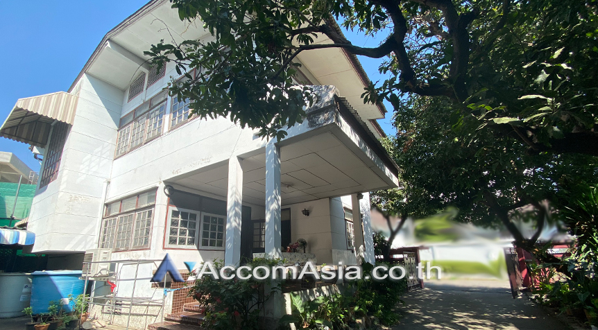 1  8 br House For Sale in sukhumvit ,Bangkok BTS Phra khanong AA25973