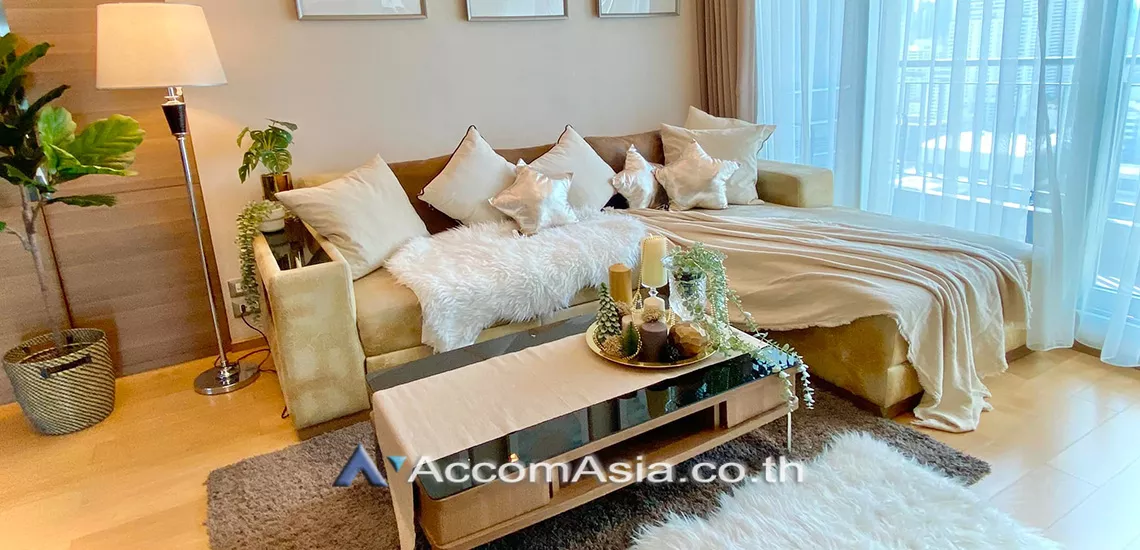  2 Bedrooms  Condominium For Rent in Phaholyothin, Bangkok  near MRT Phetchaburi - ARL Makkasan (AA25975)