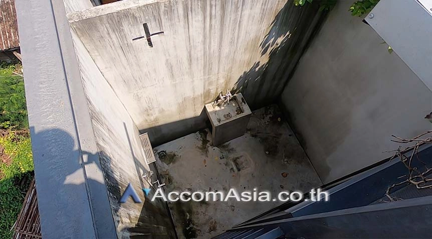 12  6 br House for rent and sale in Sukhumvit ,Bangkok BTS Phra khanong AA25982