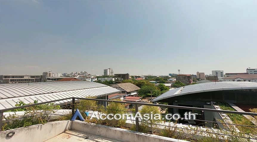 11  6 br House for rent and sale in Sukhumvit ,Bangkok BTS Phra khanong AA25982