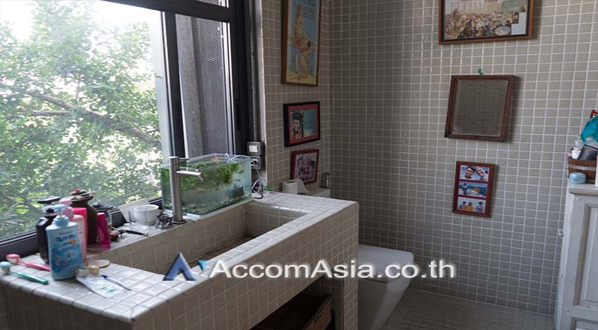 8  6 br House for rent and sale in sukhumvit ,Bangkok BTS Phra khanong AA25982