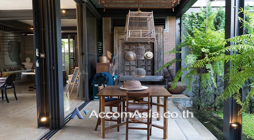 20  6 br House for rent and sale in sukhumvit ,Bangkok BTS Phra khanong AA25982