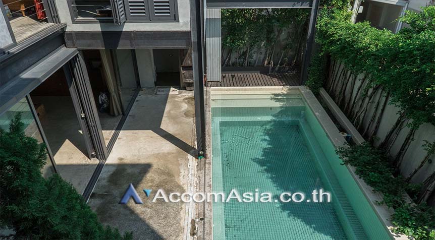 17  6 br House for rent and sale in sukhumvit ,Bangkok BTS Phra khanong AA25982