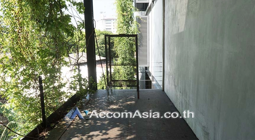 15  6 br House for rent and sale in Sukhumvit ,Bangkok BTS Phra khanong AA25982