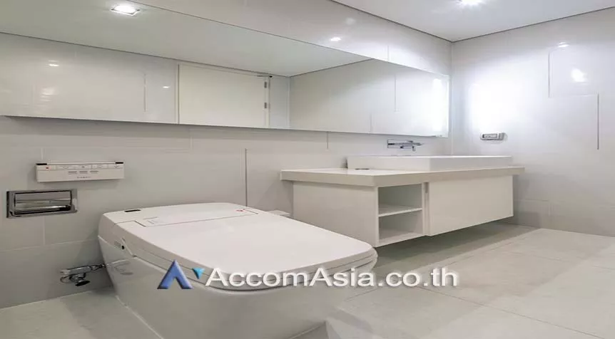13  1 br Condominium For Sale in Charoen Nakhon ,Bangkok BTS Surasak - BTS Krung Thon Buri at The Bangkok Sathorn Taksin AA25985