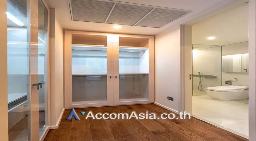 5  1 br Condominium For Sale in Charoen Nakhon ,Bangkok BTS Surasak - BTS Krung Thon Buri at The Bangkok Sathorn Taksin AA25985