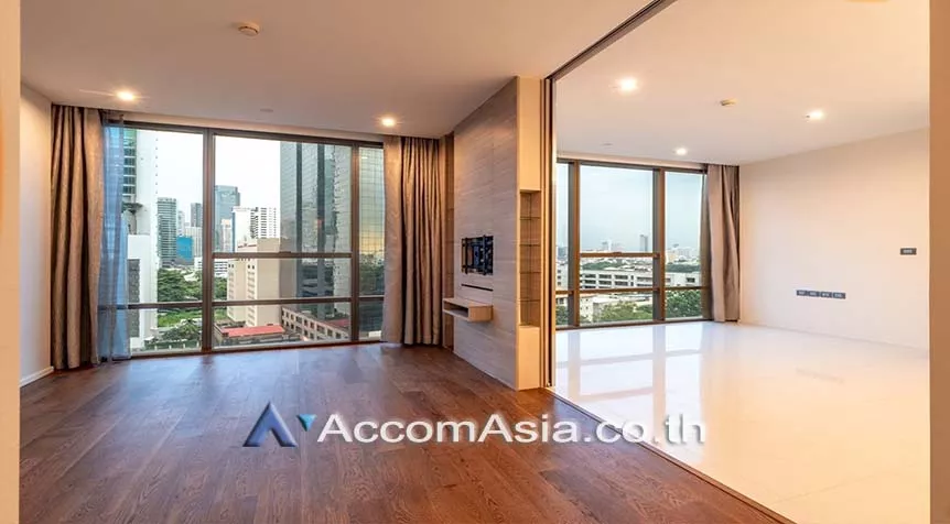 7  1 br Condominium For Sale in Charoen Nakhon ,Bangkok BTS Surasak - BTS Krung Thon Buri at The Bangkok Sathorn Taksin AA25985