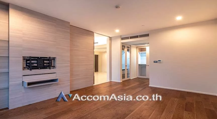 11  1 br Condominium For Sale in Charoen Nakhon ,Bangkok BTS Surasak - BTS Krung Thon Buri at The Bangkok Sathorn Taksin AA25985