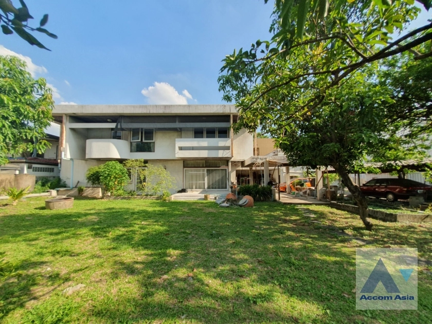 unitGarden |  House For Sale in Sukhumvit, Bangkok  near BTS Phra khanong (AA25989)