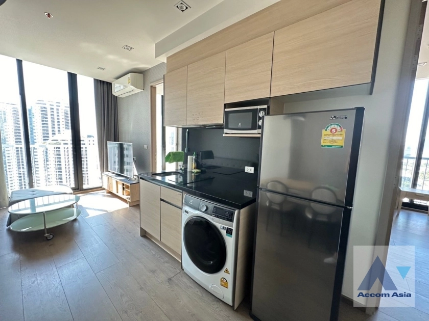 unit 2 Bedrooms  Condominium For Rent in Sukhumvit, Bangkok  near BTS Phrom Phong (AA26013)