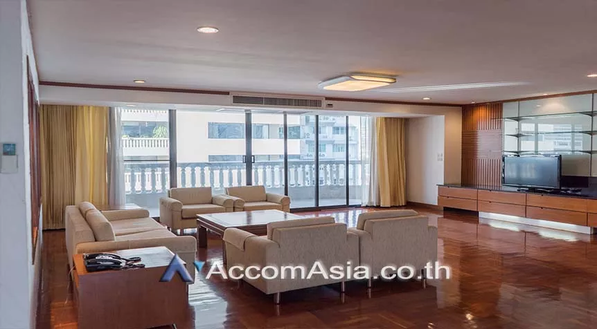 Pet friendly |  Family Size Residence Starting at 280 Sqm Apartment  4 Bedroom for Rent BTS Phrom Phong in Sukhumvit Bangkok