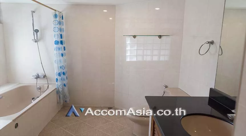 13  4 br Apartment For Rent in Sukhumvit ,Bangkok BTS Phrom Phong at Family Size Desirable AA26028