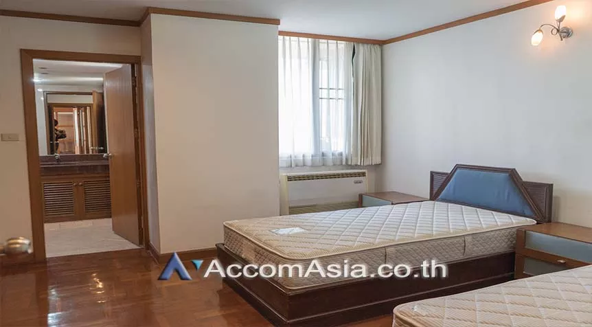 15  4 br Apartment For Rent in Sukhumvit ,Bangkok BTS Phrom Phong at Family Size Desirable AA26028