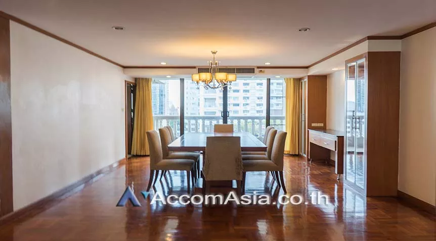  1  4 br Apartment For Rent in Sukhumvit ,Bangkok BTS Phrom Phong at Family Size Desirable AA26028
