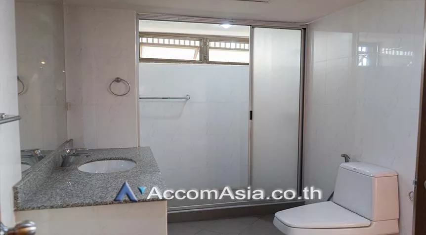 8  4 br Apartment For Rent in Sukhumvit ,Bangkok BTS Phrom Phong at Family Size Desirable AA26028