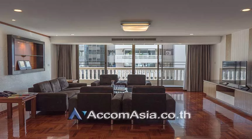  1  3 br Apartment For Rent in Sukhumvit ,Bangkok BTS Phrom Phong at Family Size Desirable AA26029
