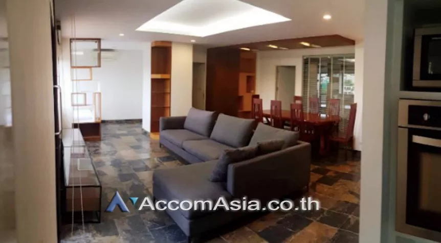  2 Bedrooms  Condominium For Rent in Ploenchit, Bangkok  near BTS Ploenchit (AA26030)